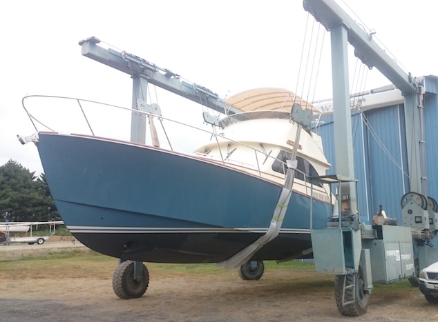 Hinckley Yacht Repairs and Painting 